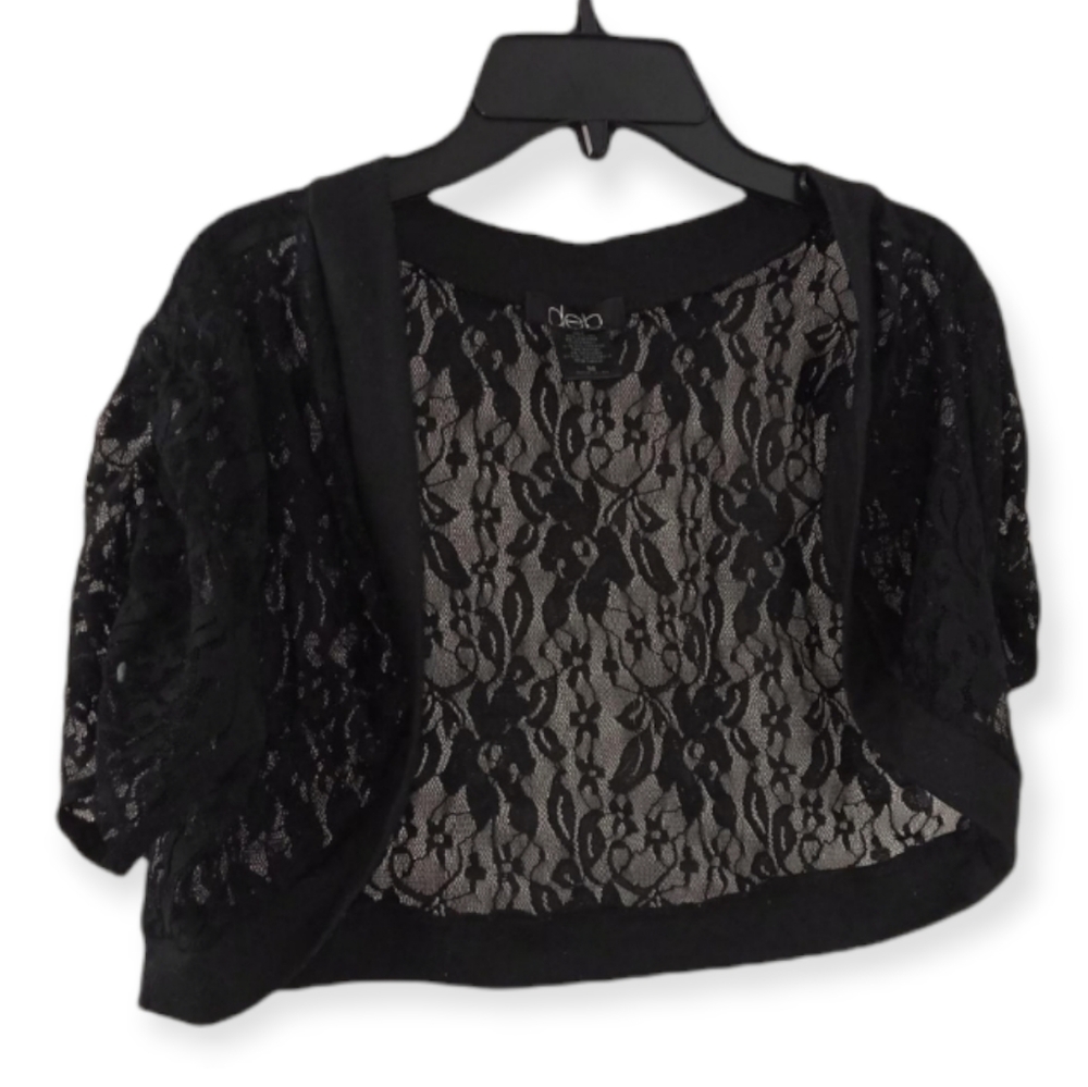 DEB black lace Gothic wrap size medium Shrug wrap cover up